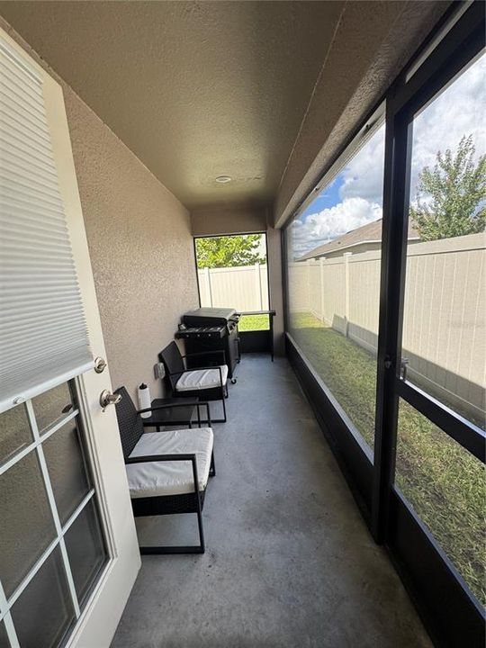 Active With Contract: $1,950 (3 beds, 2 baths, 1489 Square Feet)