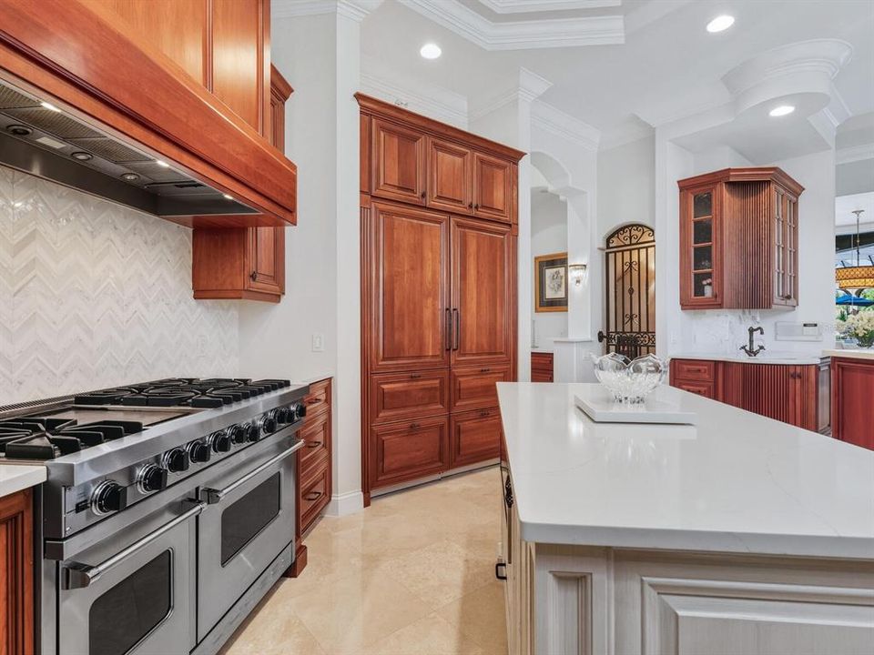 For Sale: $3,700,000 (5 beds, 5 baths, 6798 Square Feet)