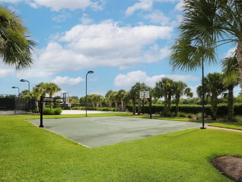 For Sale: $3,700,000 (5 beds, 5 baths, 6798 Square Feet)