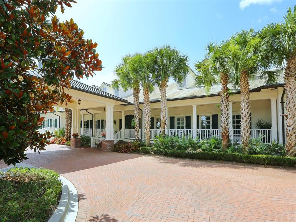 For Sale: $3,700,000 (5 beds, 5 baths, 6798 Square Feet)