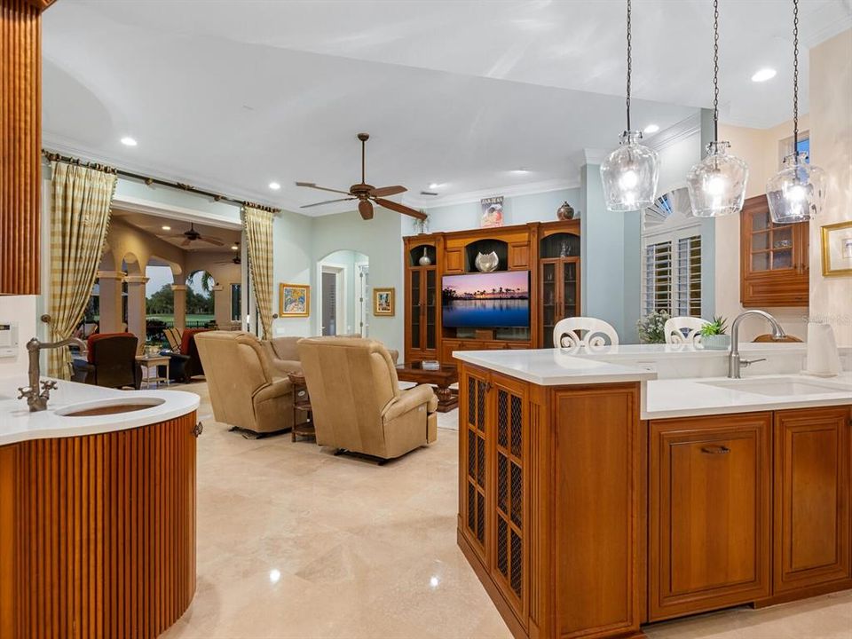 For Sale: $3,700,000 (5 beds, 5 baths, 6798 Square Feet)