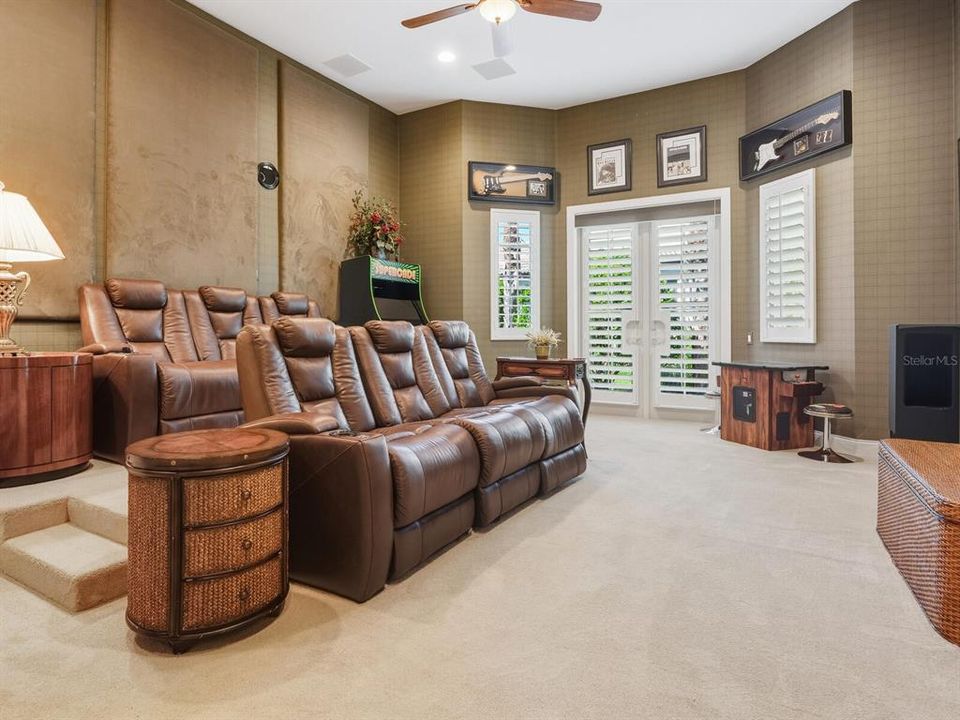 For Sale: $3,700,000 (5 beds, 5 baths, 6798 Square Feet)