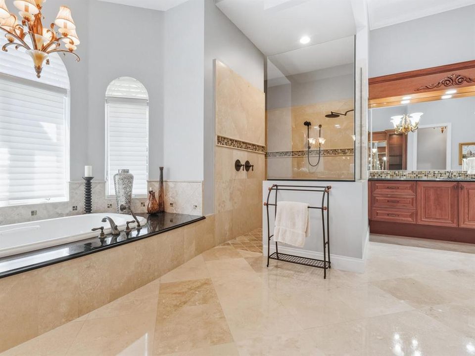 For Sale: $3,700,000 (5 beds, 5 baths, 6798 Square Feet)