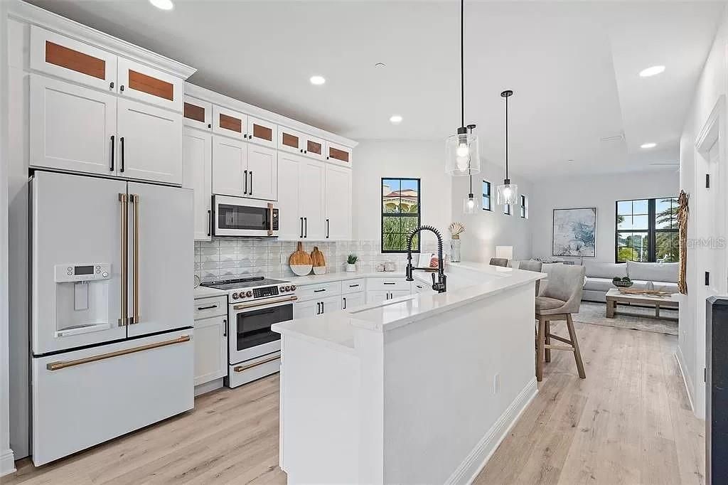 В аренду: $3,995 (4 спален, 3 ванн, 3075 Квадратных фут)