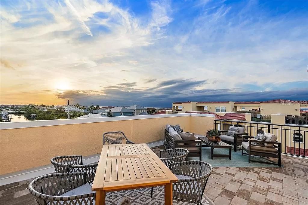 В аренду: $3,995 (4 спален, 3 ванн, 3075 Квадратных фут)