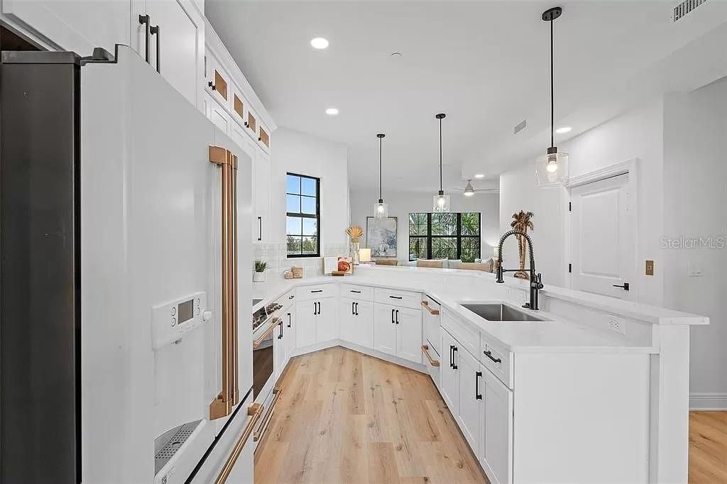 В аренду: $3,995 (4 спален, 3 ванн, 3075 Квадратных фут)