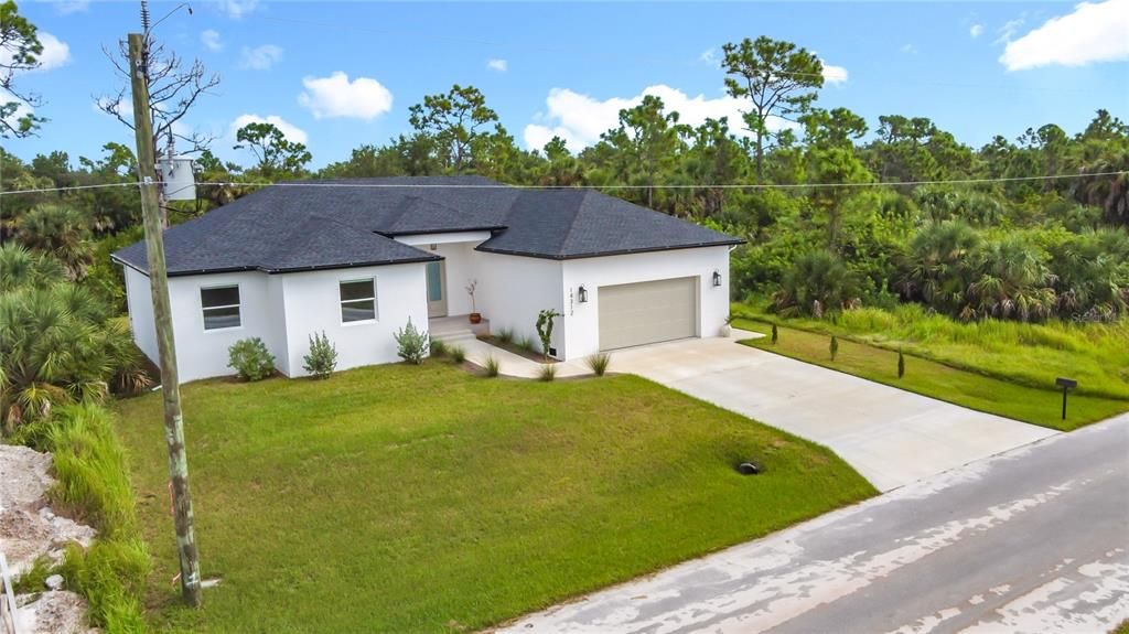 Activo con contrato: $439,900 (3 camas, 2 baños, 2122 Pies cuadrados)