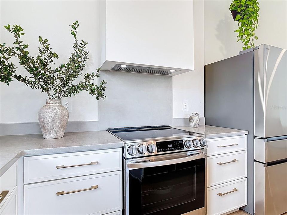 Activo con contrato: $439,900 (3 camas, 2 baños, 2122 Pies cuadrados)