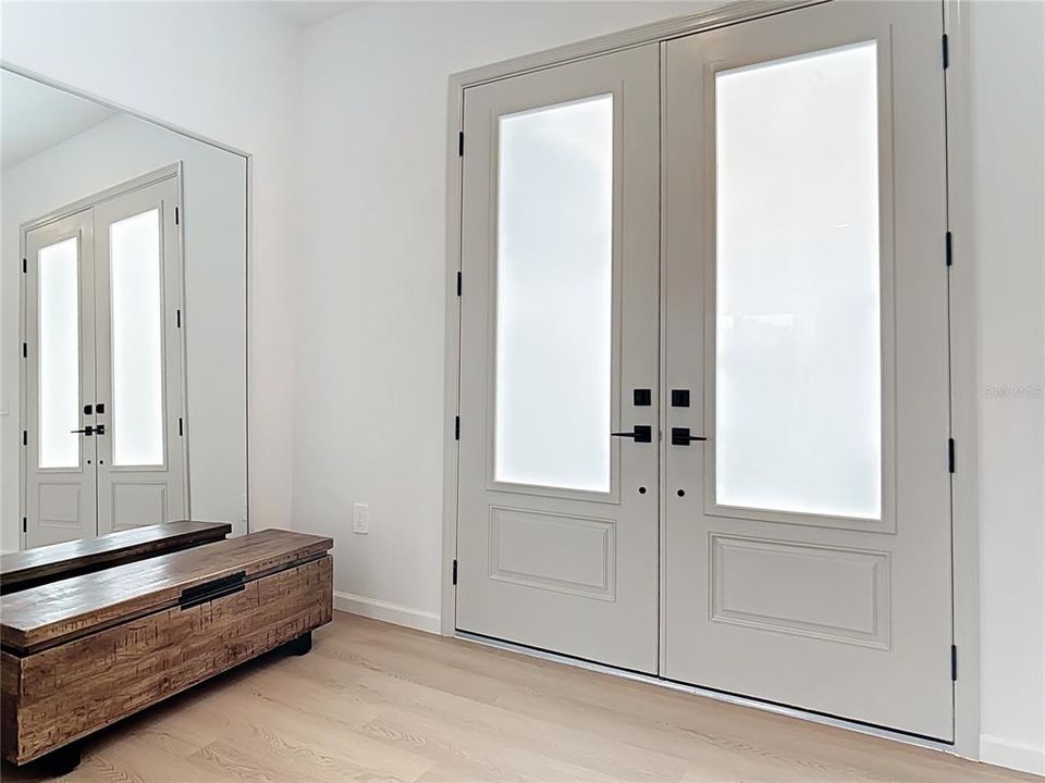 Activo con contrato: $439,900 (3 camas, 2 baños, 2122 Pies cuadrados)