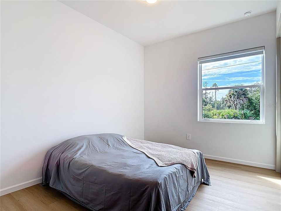 Activo con contrato: $439,900 (3 camas, 2 baños, 2122 Pies cuadrados)