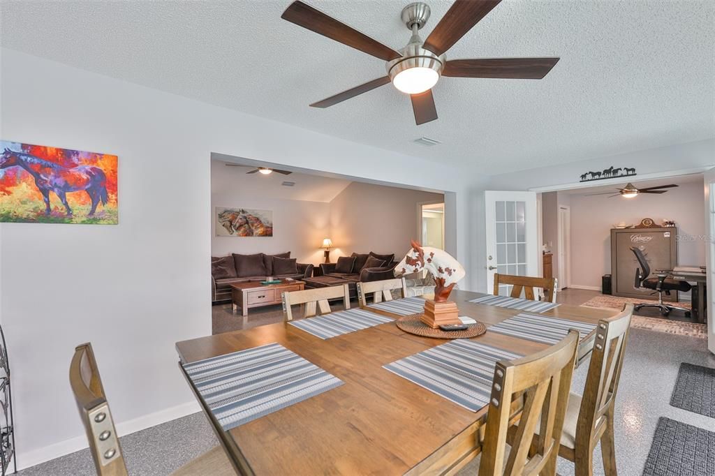 На продажу: $499,500 (3 спален, 2 ванн, 2514 Квадратных фут)