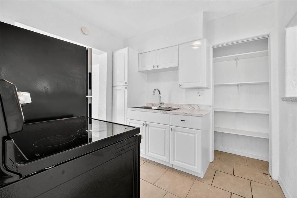 待售: $190,000 (3 贝兹, 1 浴室, 1184 平方英尺)