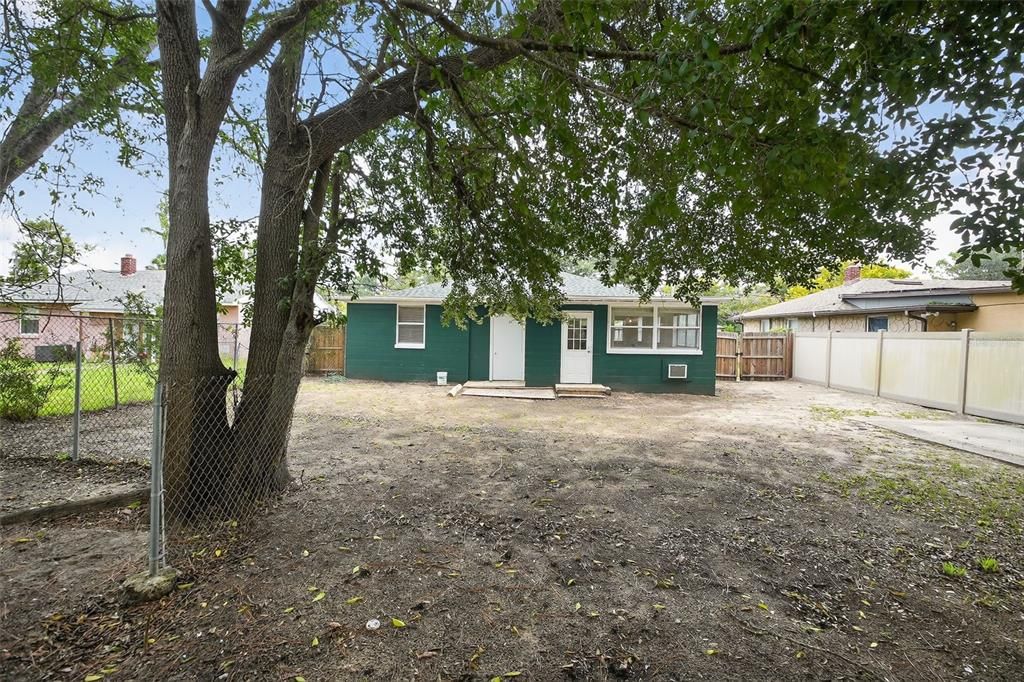 待售: $190,000 (3 贝兹, 1 浴室, 1184 平方英尺)