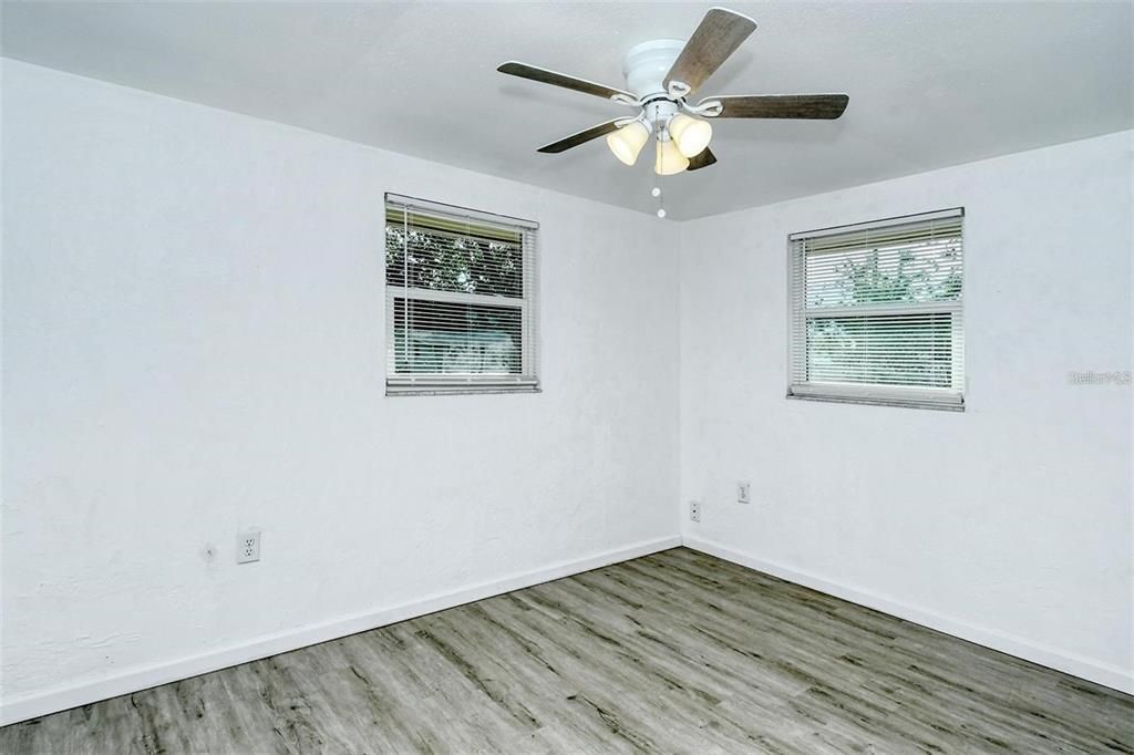 For Rent: $1,495 (2 beds, 1 baths, 725 Square Feet)