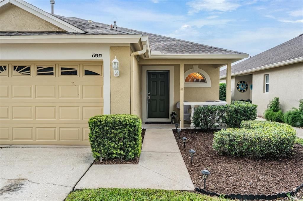 Под контрактом: $329,000 (3 спален, 2 ванн, 1626 Квадратных фут)