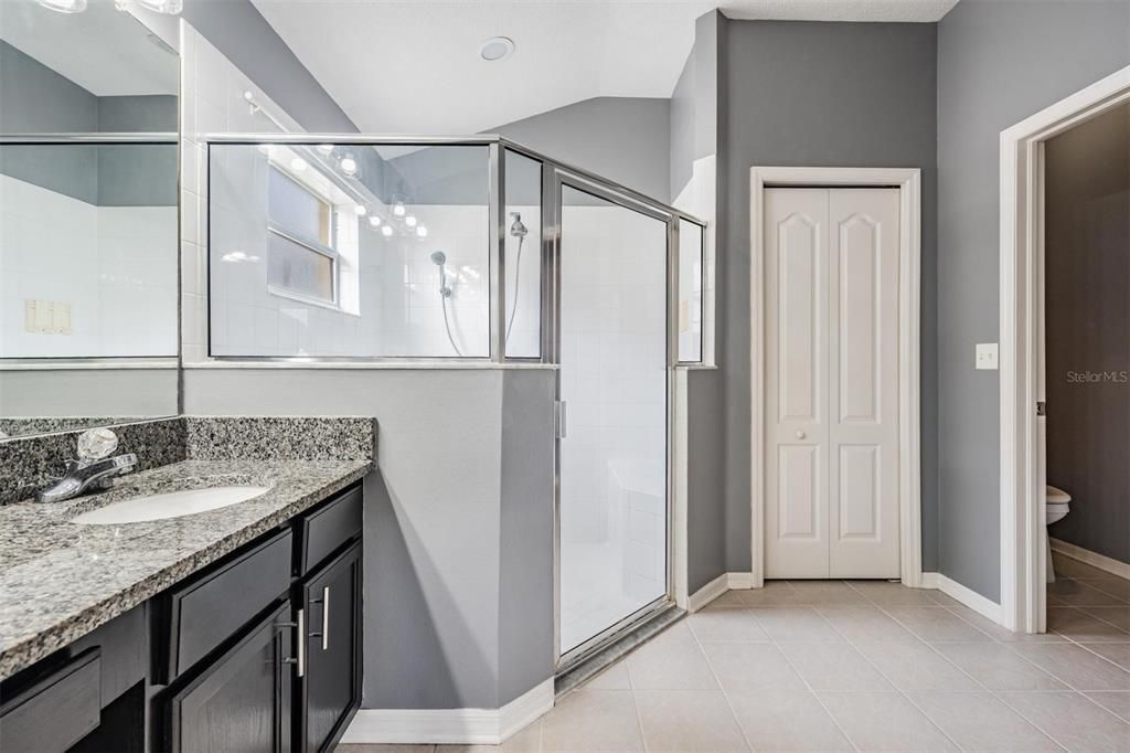 Под контрактом: $329,000 (3 спален, 2 ванн, 1626 Квадратных фут)