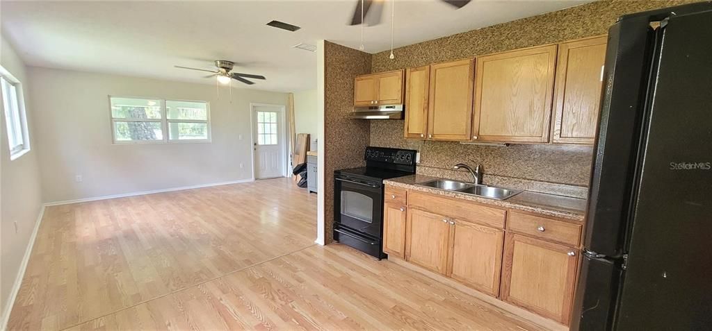 出租: $1,850 (2 贝兹, 1 浴室, 1624 平方英尺)