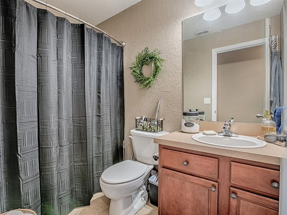 For Sale: $349,700 (4 beds, 2 baths, 2588 Square Feet)