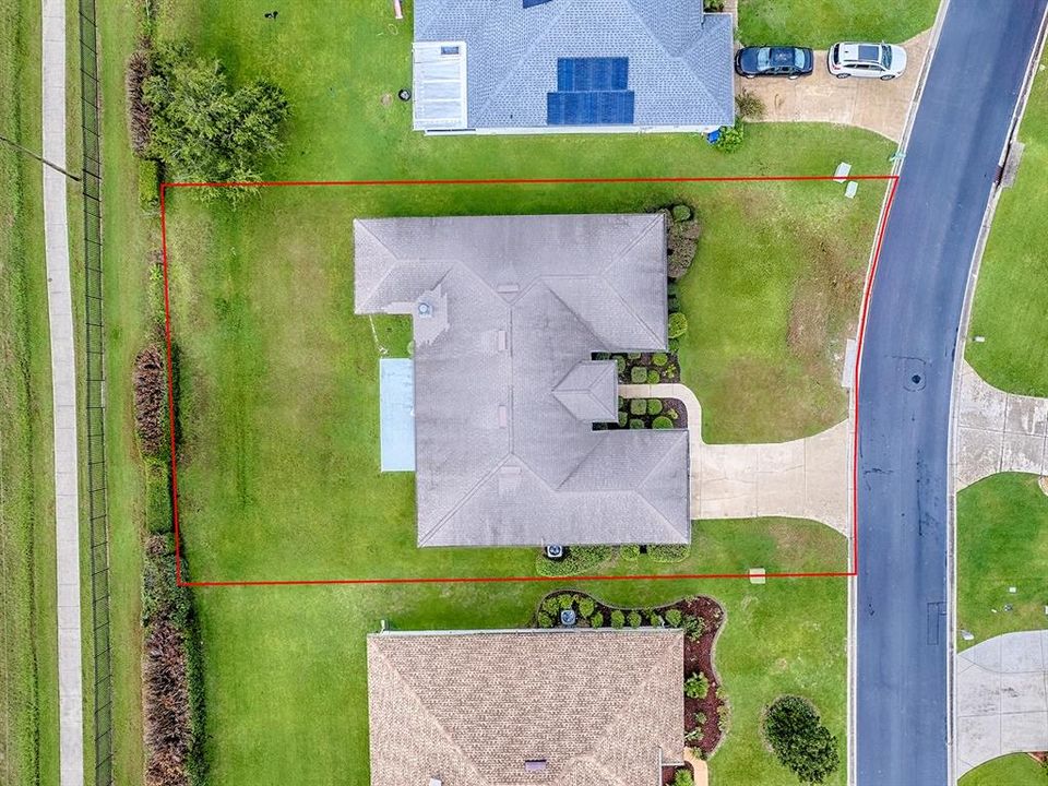 For Sale: $349,700 (4 beds, 2 baths, 2588 Square Feet)