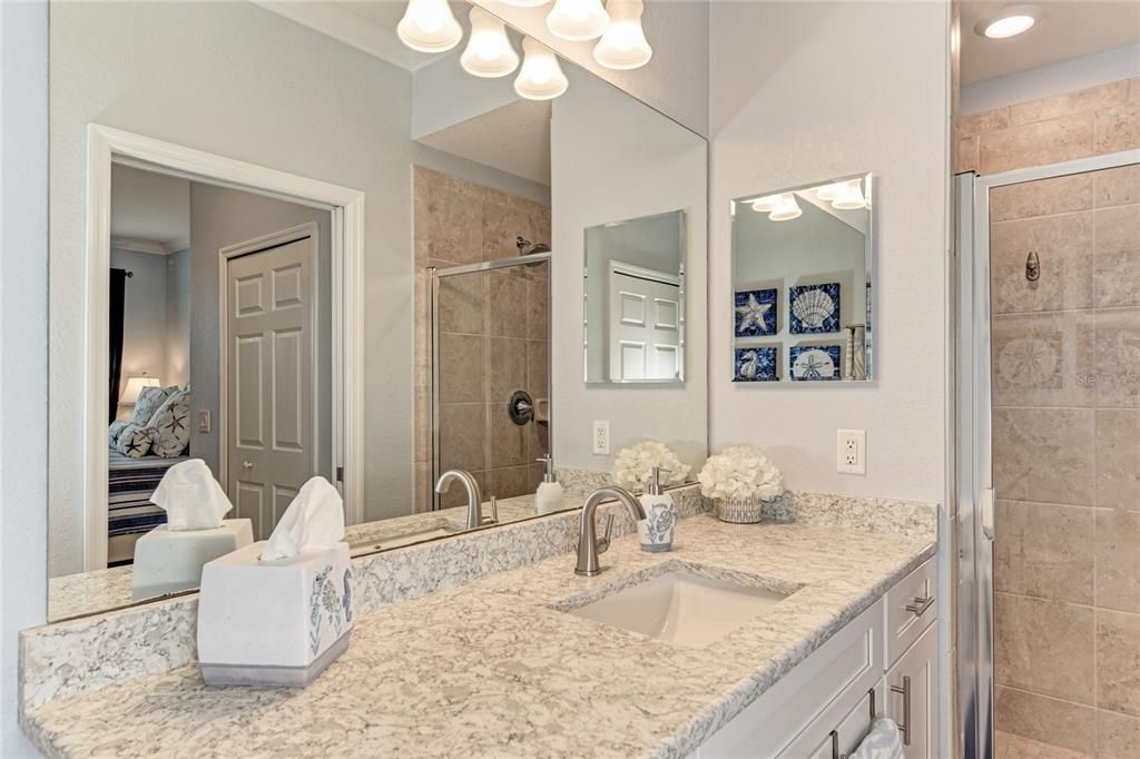 For Sale: $375,000 (2 beds, 2 baths, 1286 Square Feet)