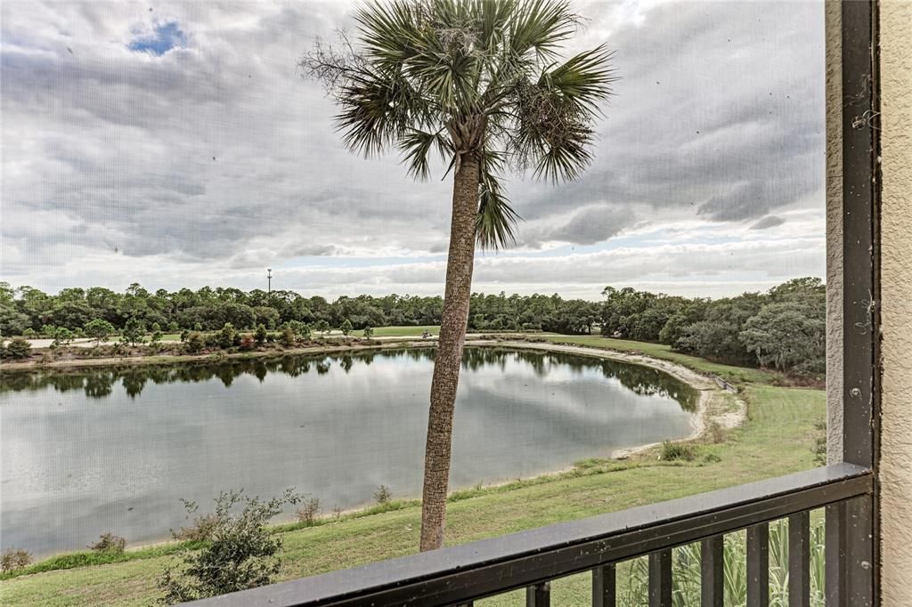 For Sale: $375,000 (2 beds, 2 baths, 1286 Square Feet)