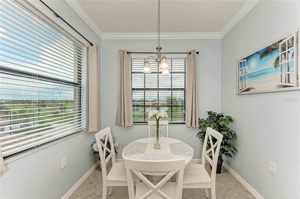 For Sale: $375,000 (2 beds, 2 baths, 1286 Square Feet)