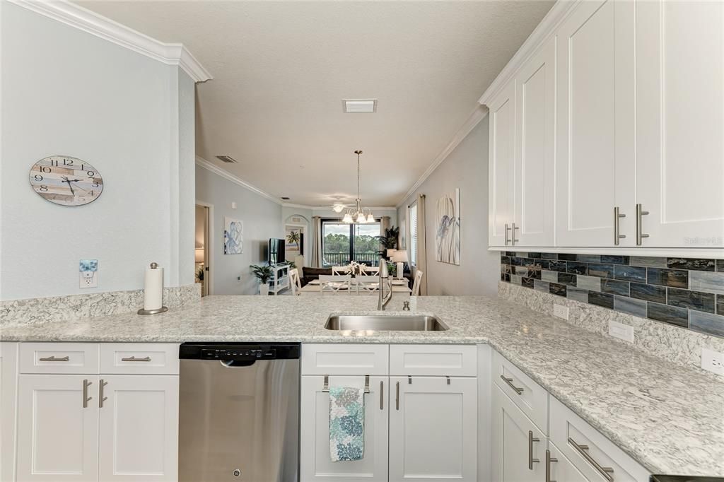 For Sale: $375,000 (2 beds, 2 baths, 1286 Square Feet)