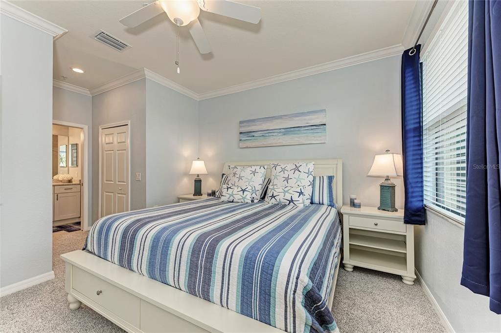 For Sale: $375,000 (2 beds, 2 baths, 1286 Square Feet)