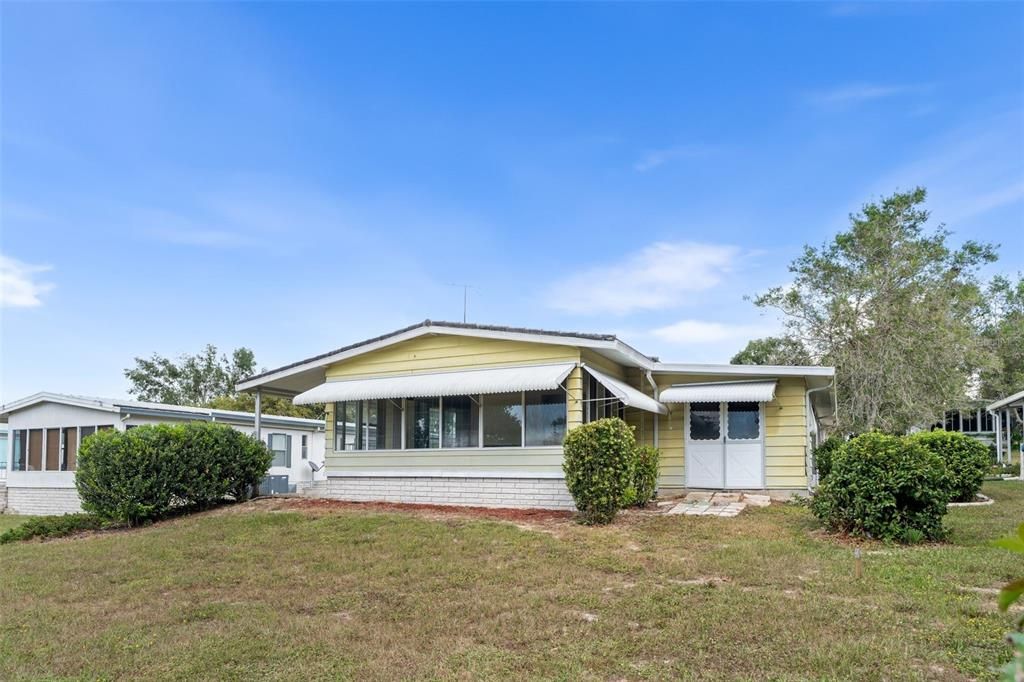 待售: $142,000 (2 贝兹, 2 浴室, 960 平方英尺)