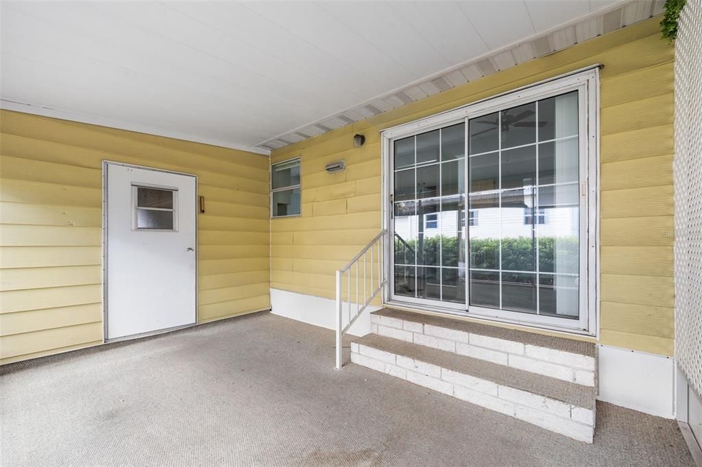 待售: $142,000 (2 贝兹, 2 浴室, 960 平方英尺)