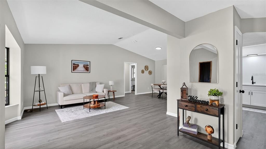 For Sale: $259,950 (2 beds, 2 baths, 1512 Square Feet)