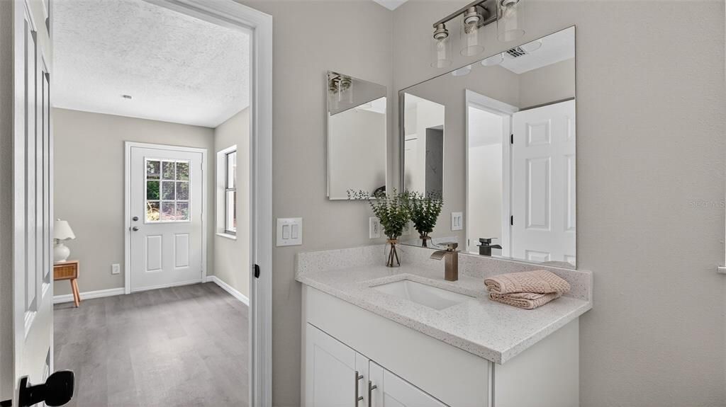 For Sale: $259,950 (2 beds, 2 baths, 1512 Square Feet)