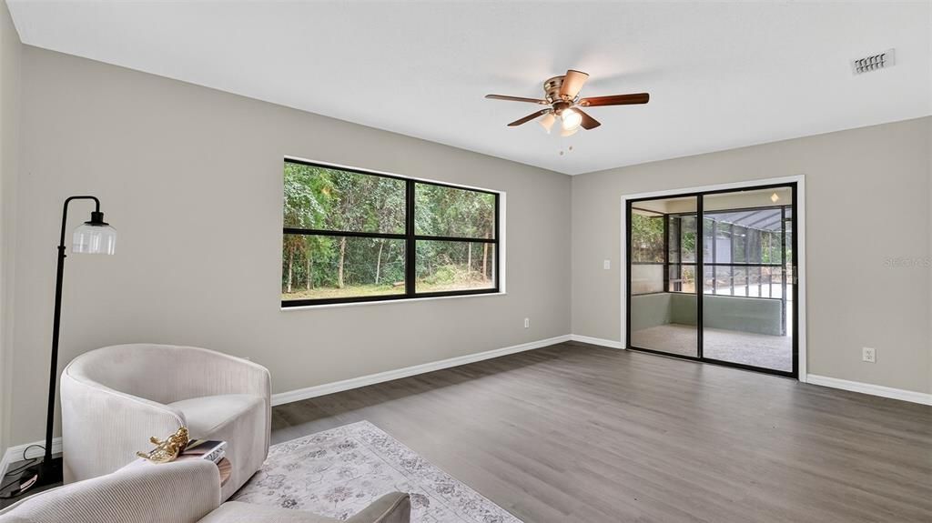 For Sale: $259,950 (2 beds, 2 baths, 1512 Square Feet)