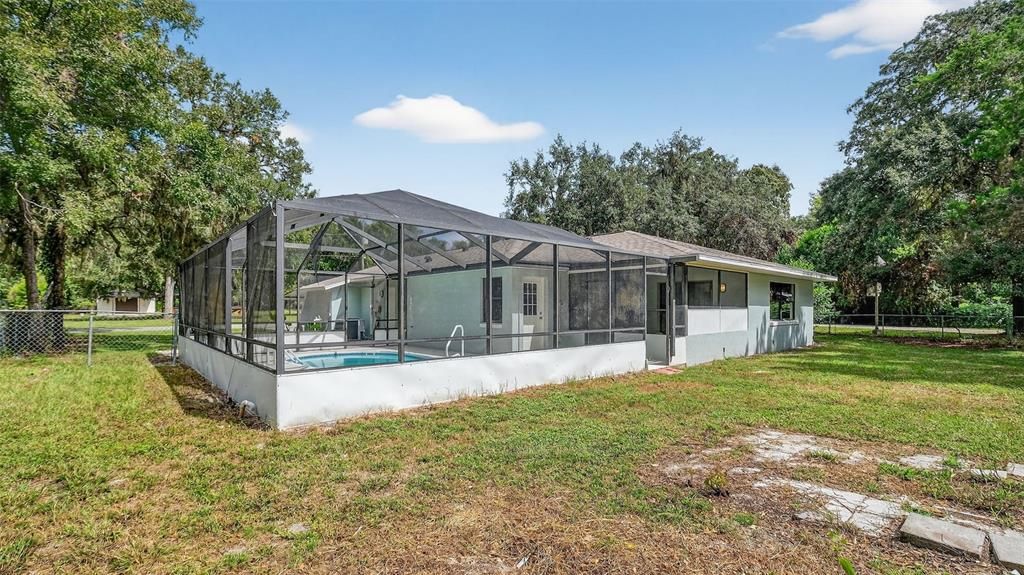 For Sale: $259,950 (2 beds, 2 baths, 1512 Square Feet)