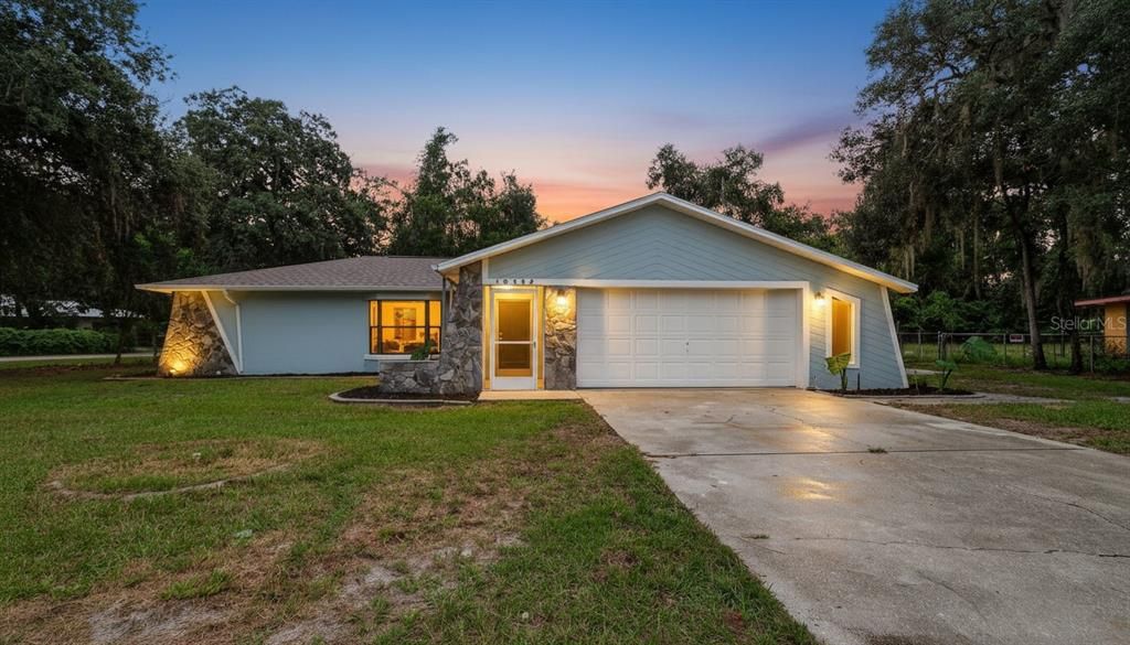 For Sale: $259,950 (2 beds, 2 baths, 1512 Square Feet)