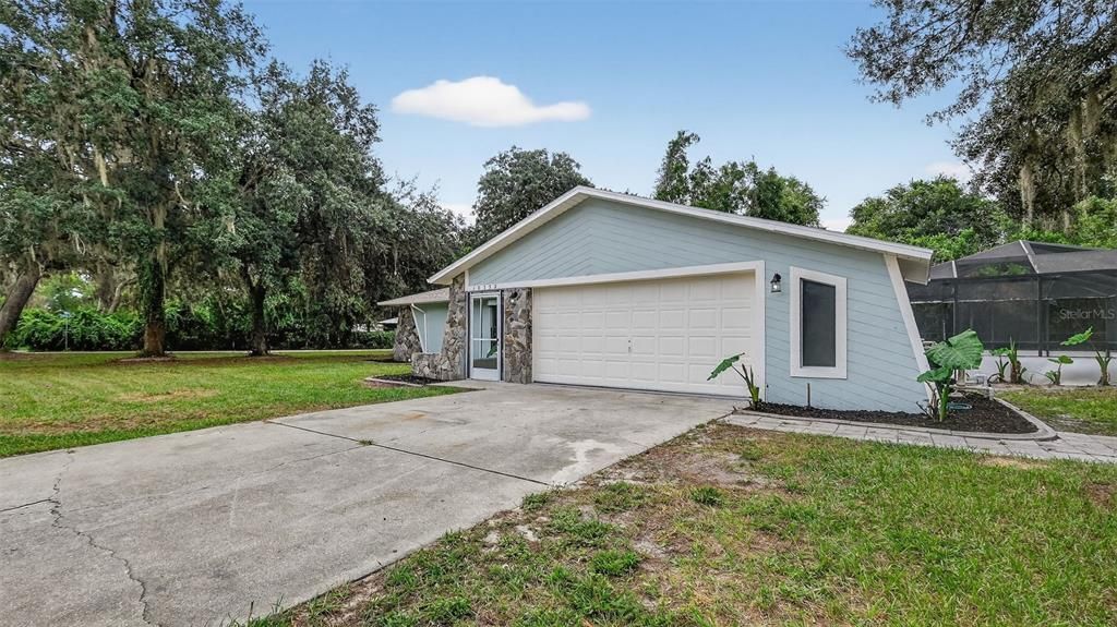 For Sale: $259,950 (2 beds, 2 baths, 1512 Square Feet)