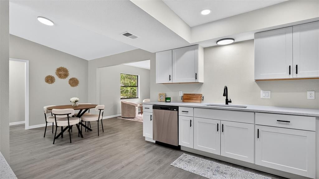 For Sale: $259,950 (2 beds, 2 baths, 1512 Square Feet)