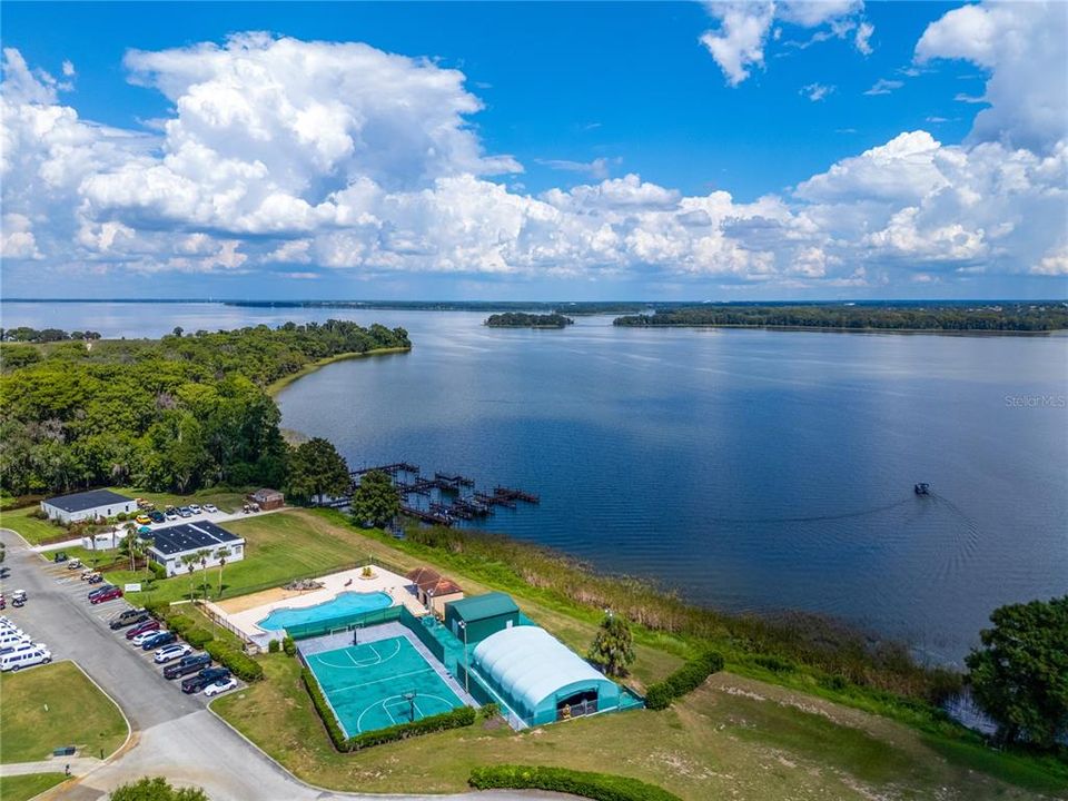 En Venta: $339,800 (3 camas, 2 baños, 1718 Pies cuadrados)