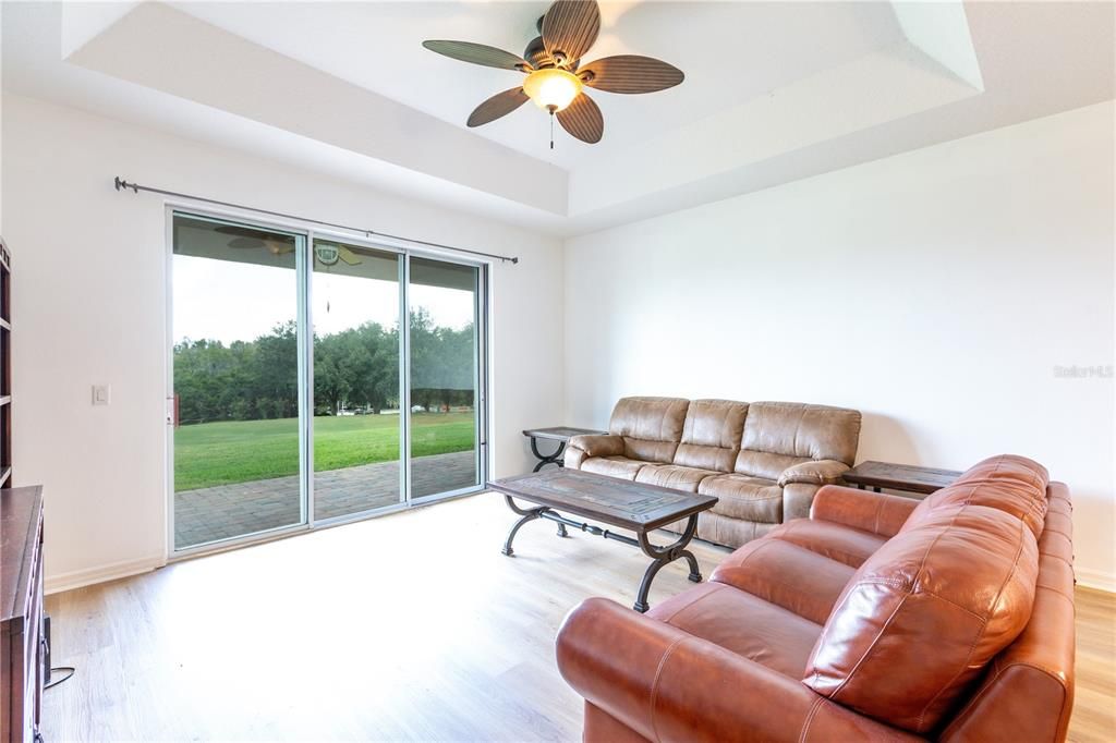 En Venta: $339,800 (3 camas, 2 baños, 1718 Pies cuadrados)