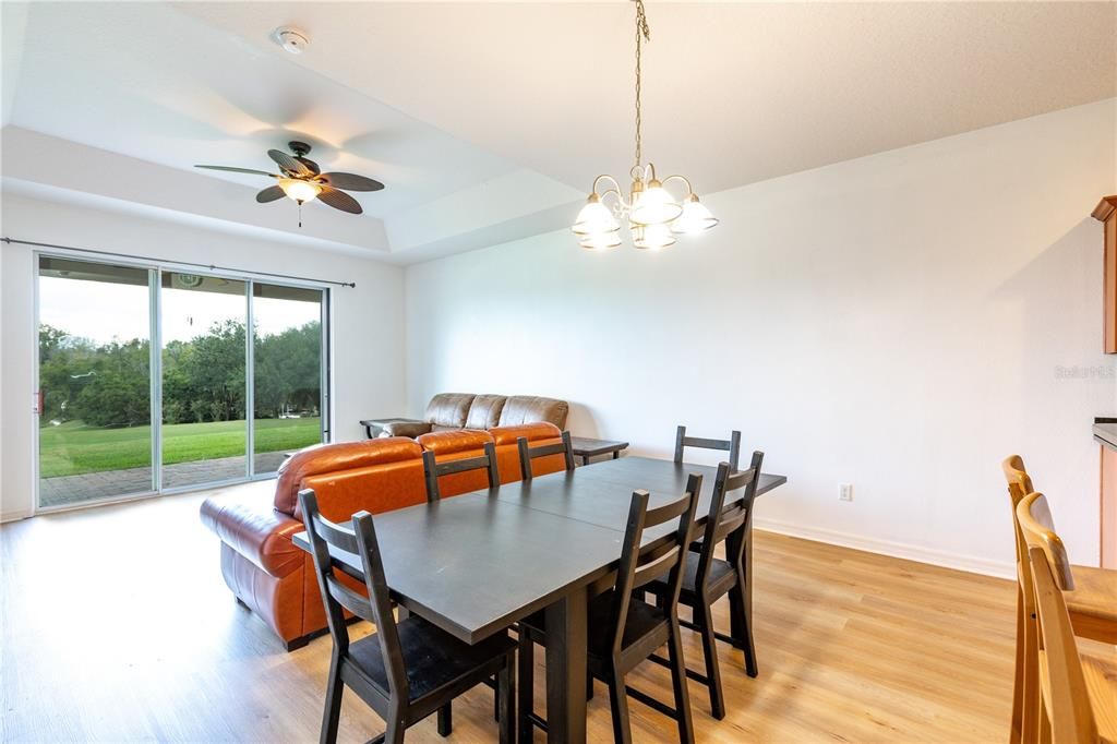 En Venta: $339,800 (3 camas, 2 baños, 1718 Pies cuadrados)