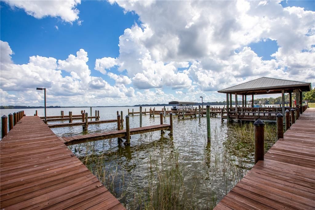 En Venta: $339,800 (3 camas, 2 baños, 1718 Pies cuadrados)