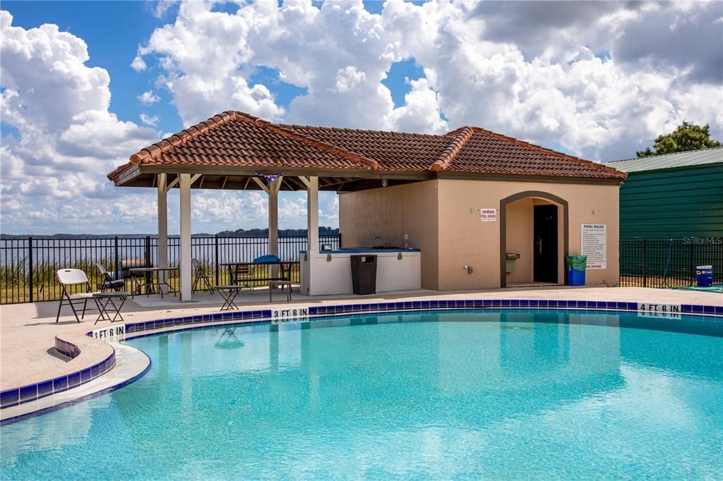 En Venta: $339,800 (3 camas, 2 baños, 1718 Pies cuadrados)