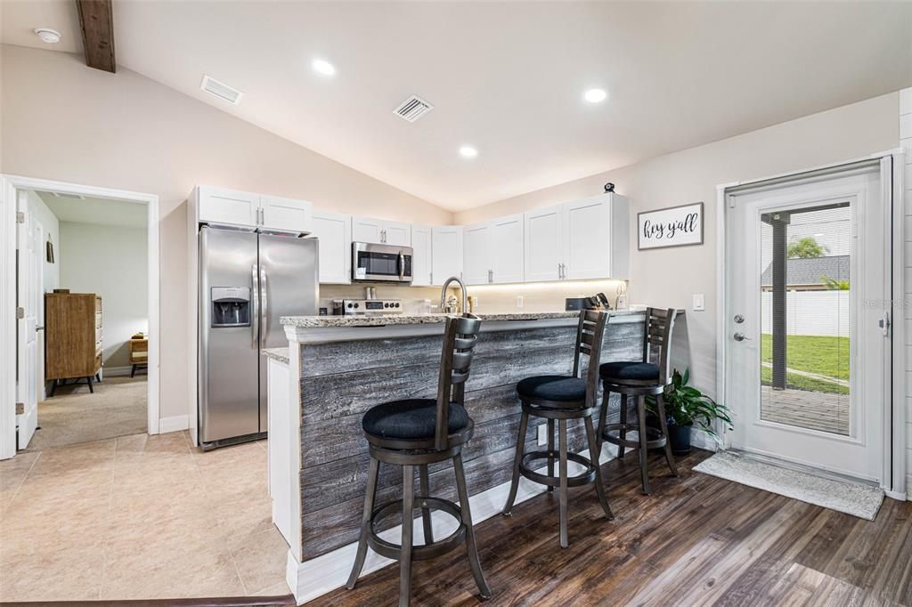 For Sale: $347,000 (3 beds, 2 baths, 1272 Square Feet)