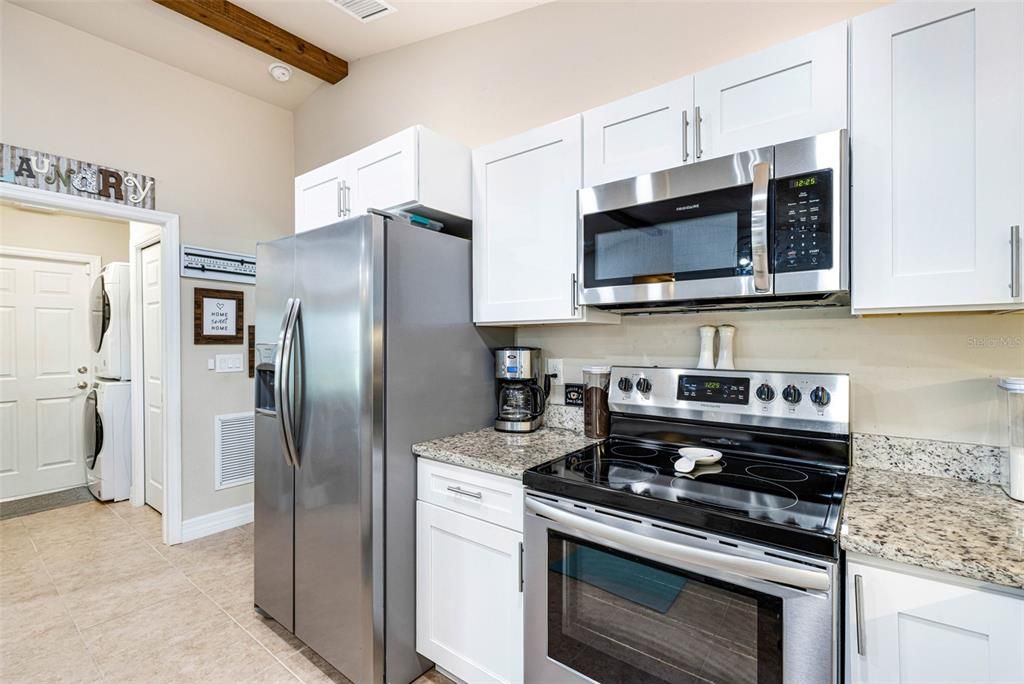 For Sale: $347,000 (3 beds, 2 baths, 1272 Square Feet)