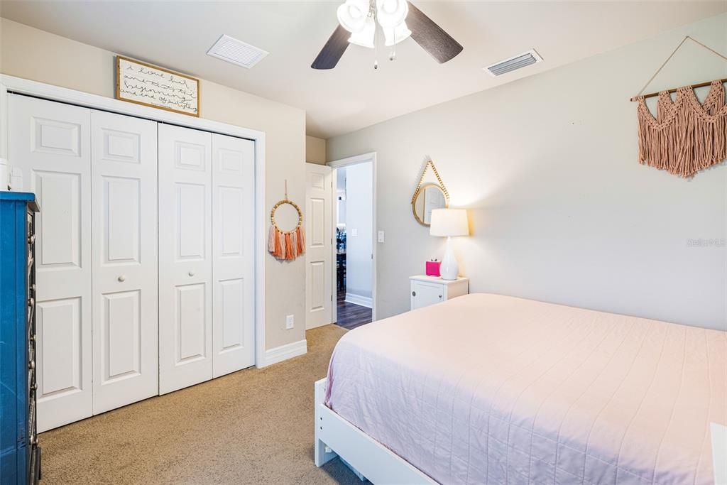 For Sale: $347,000 (3 beds, 2 baths, 1272 Square Feet)