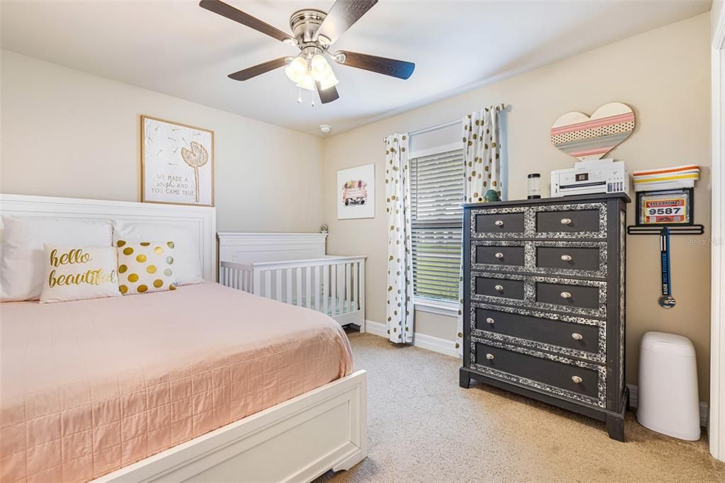 For Sale: $347,000 (3 beds, 2 baths, 1272 Square Feet)