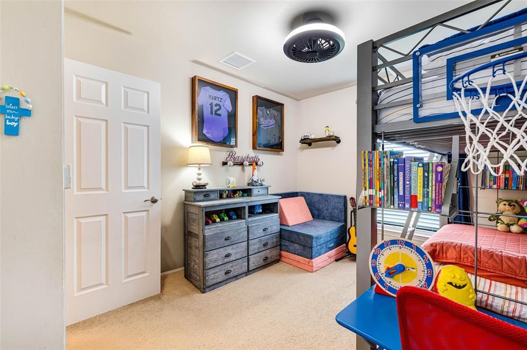 For Sale: $347,000 (3 beds, 2 baths, 1272 Square Feet)