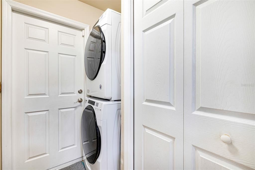 For Sale: $347,000 (3 beds, 2 baths, 1272 Square Feet)