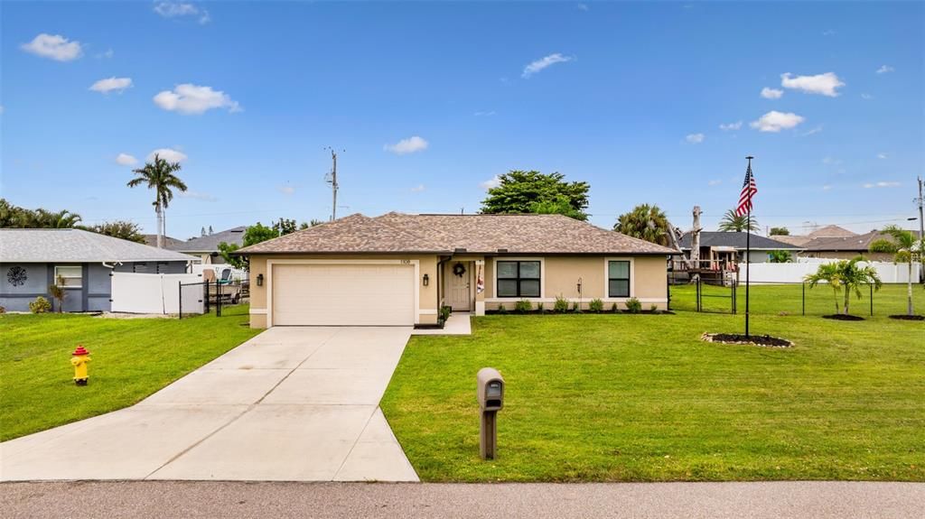 For Sale: $347,000 (3 beds, 2 baths, 1272 Square Feet)