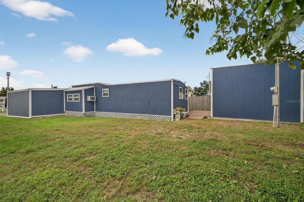 Active With Contract: $100,000 (2 beds, 1 baths, 520 Square Feet)